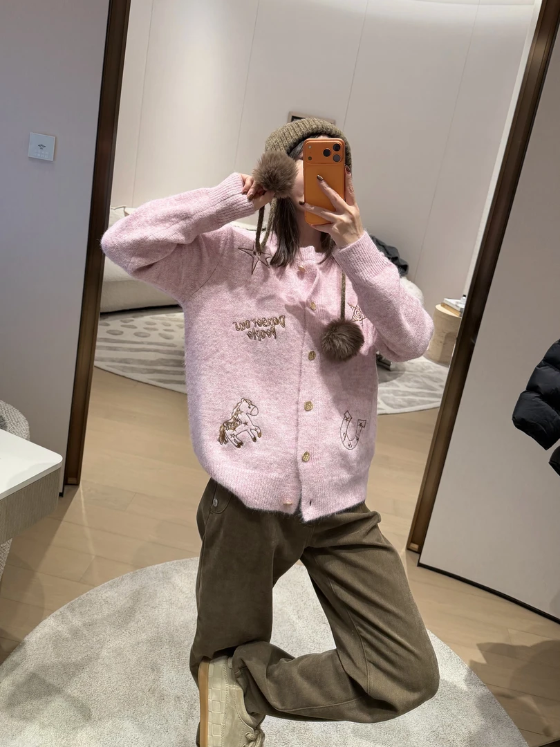 BETTERJOELAY -【星星马蹄】绵羊毛时尚圆领套头毛衣休闲风LL6599