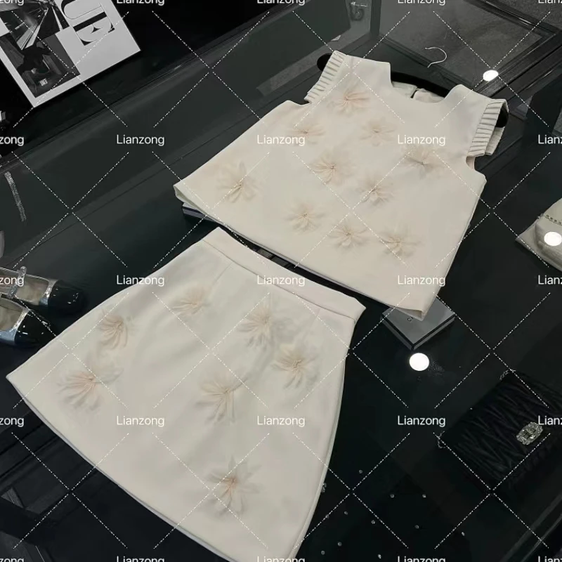 立体花朵高级感小香风短裙套装时尚背心坎肩上衣两件套