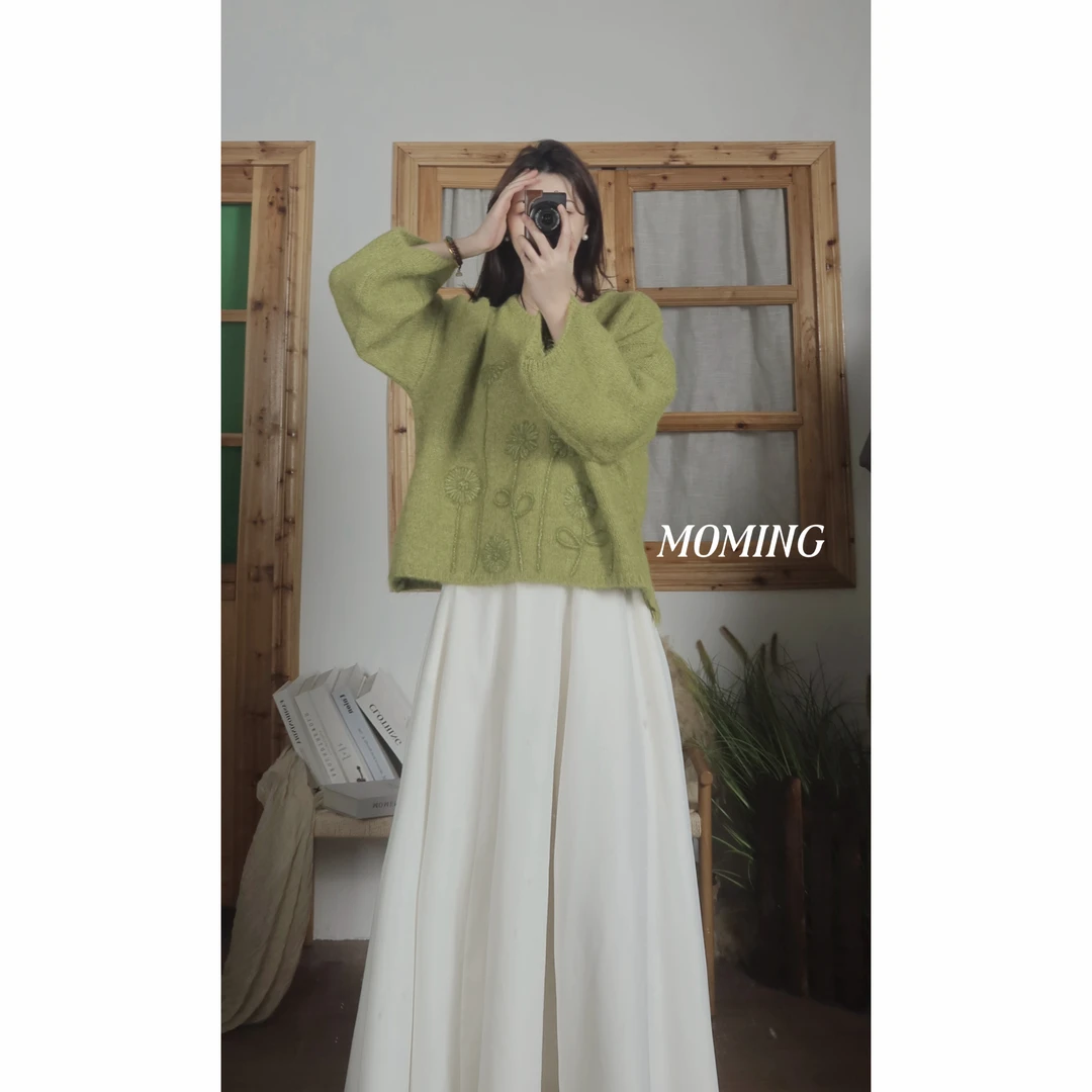 MOMING冬季新品 向阳花 韩系重工立体刺绣微拉加厚针织毛衣