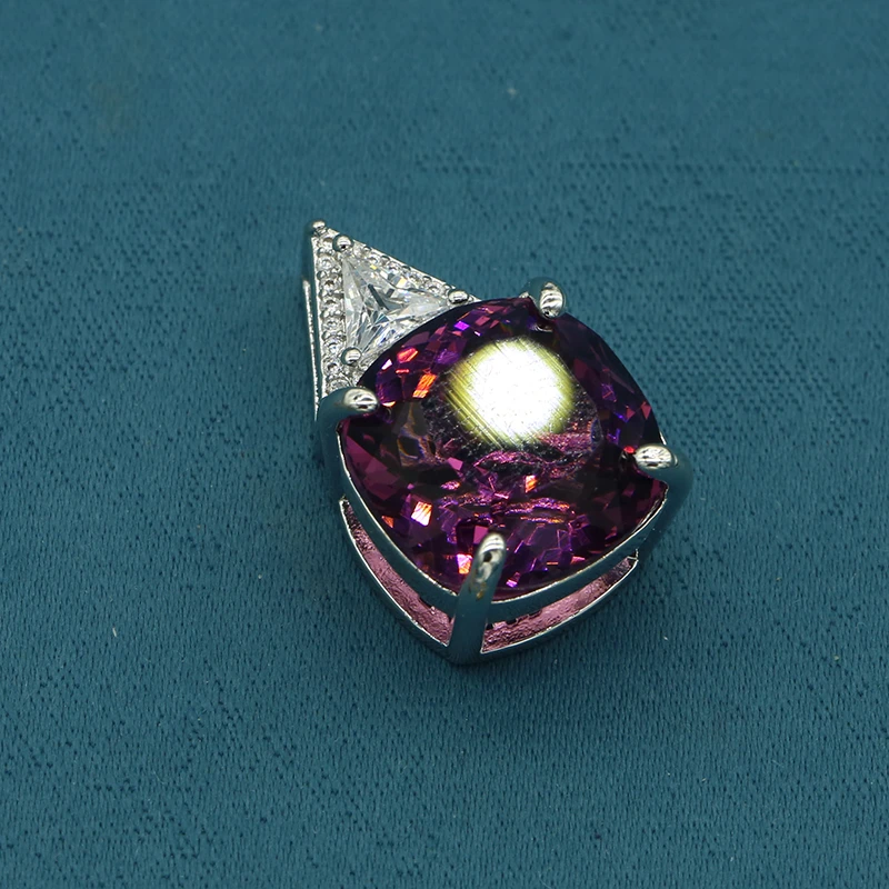 【高级定制】收藏级轻奢时尚设计吊坠w1823