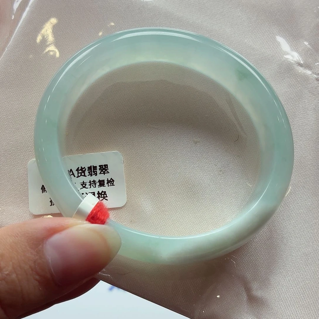翡翠未镶嵌手镯（贵妃镯）天然缅甸A货翡翠
