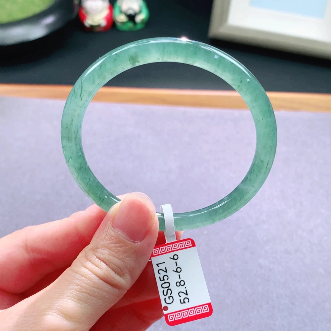 翡翠手镯未镶嵌天然翡翠手镯