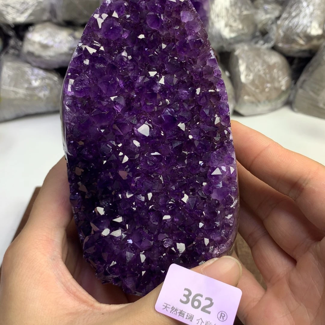 未镶嵌水晶大型摆件（非配饰）