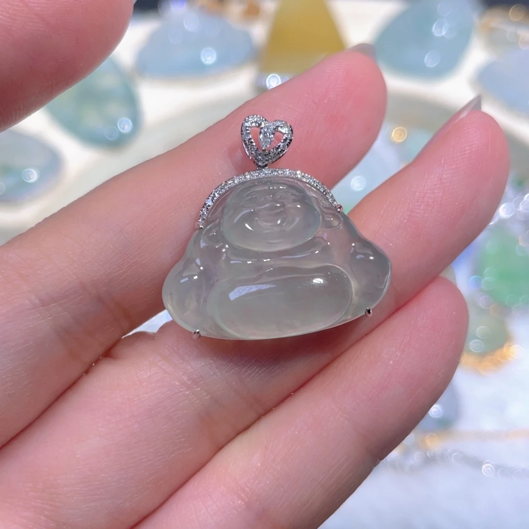 翡翠18K金镶嵌颈饰翡翠