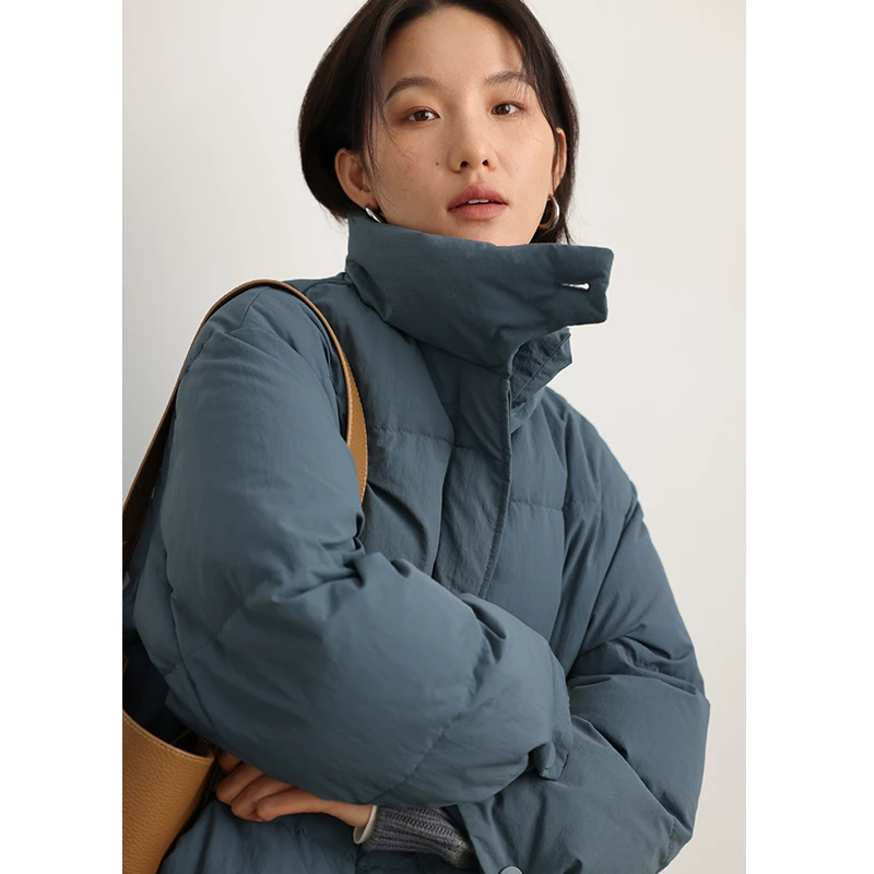 鲸乎【保暖羽绒服】90鹅绒服女加厚立领宽松面包服时尚短款羽绒服