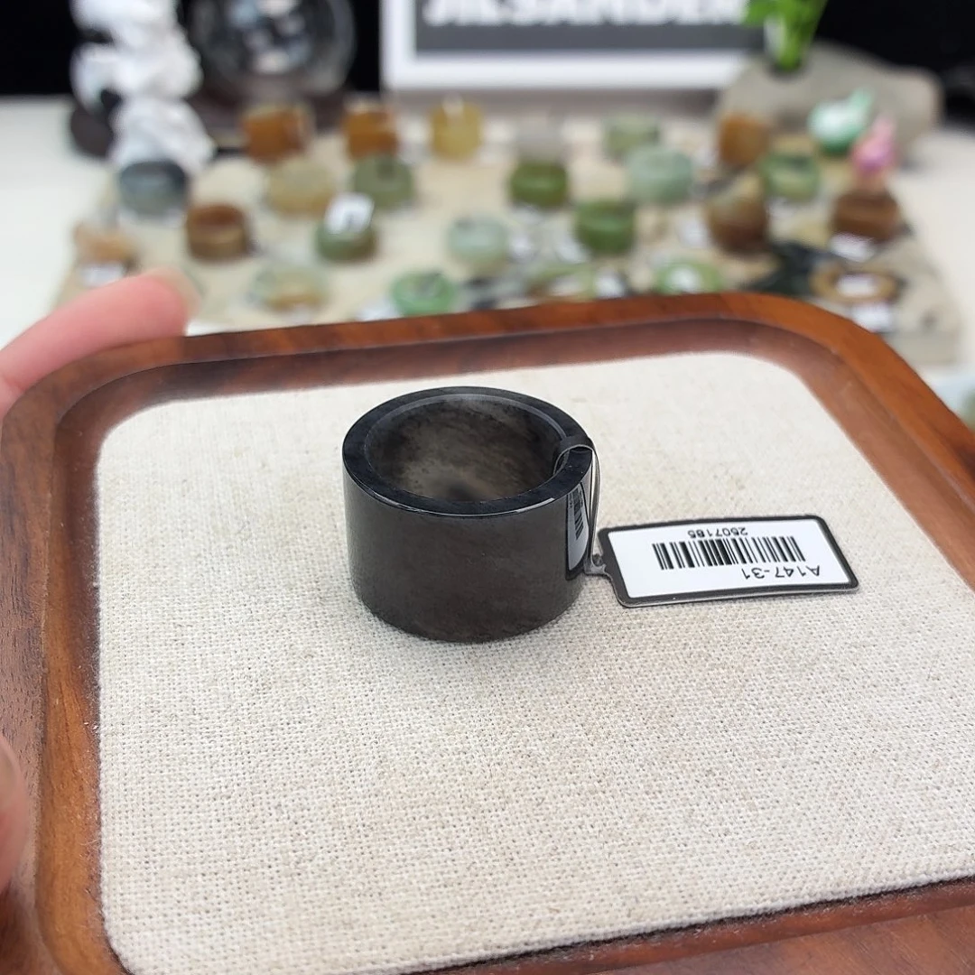 未镶嵌戒圈和田玉F40聚墨青花18.8不退换