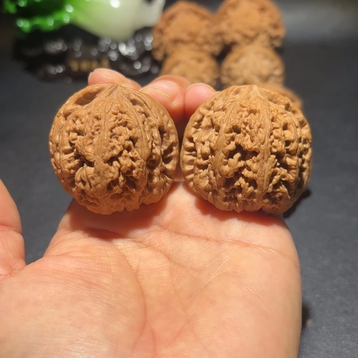 文玩核桃吊坠文玩核桃吊坠大粗筋41