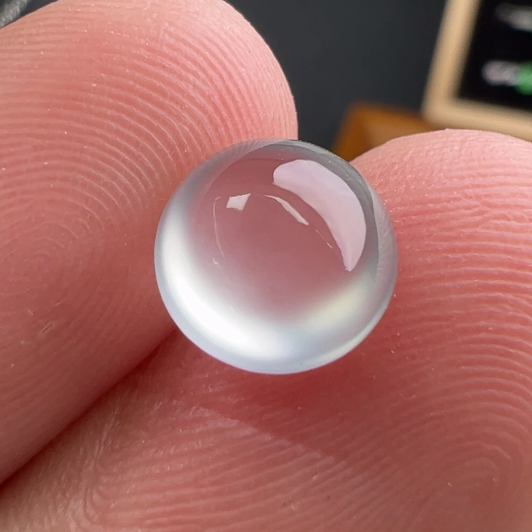 翡翠未镶嵌颈饰蛋面8.3