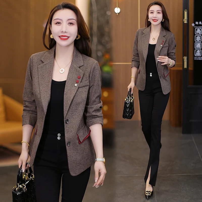 休闲风长袖小西服女2025秋季新款韩版气质百搭短款杏格西装外套潮