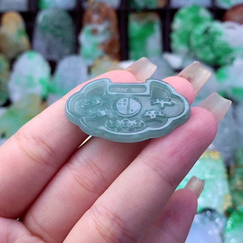 【闪购商品】翡翠颈饰未镶嵌挂件