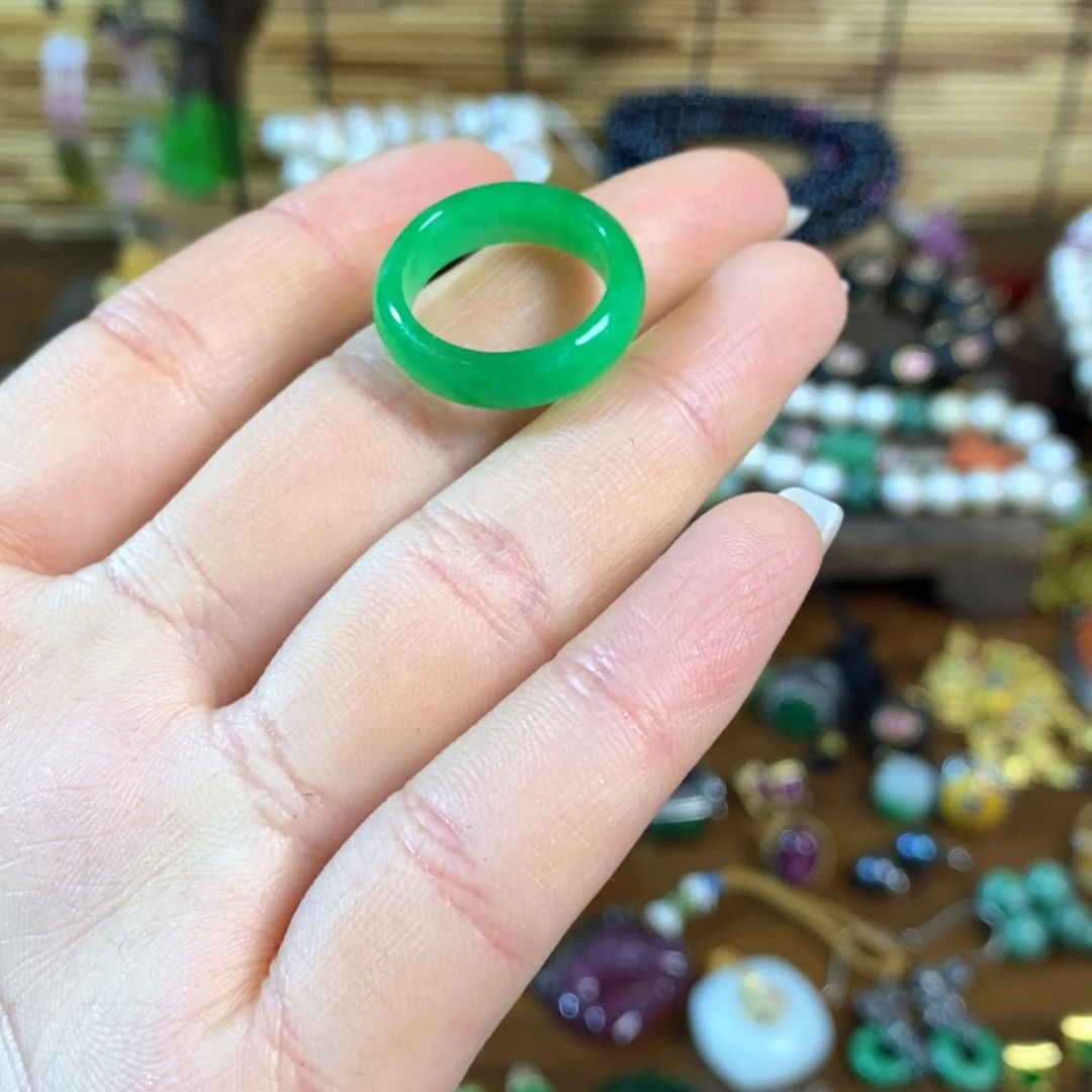 布***灵翡翠未镶嵌戒指漂亮漂亮漂亮漂亮漂亮漂亮