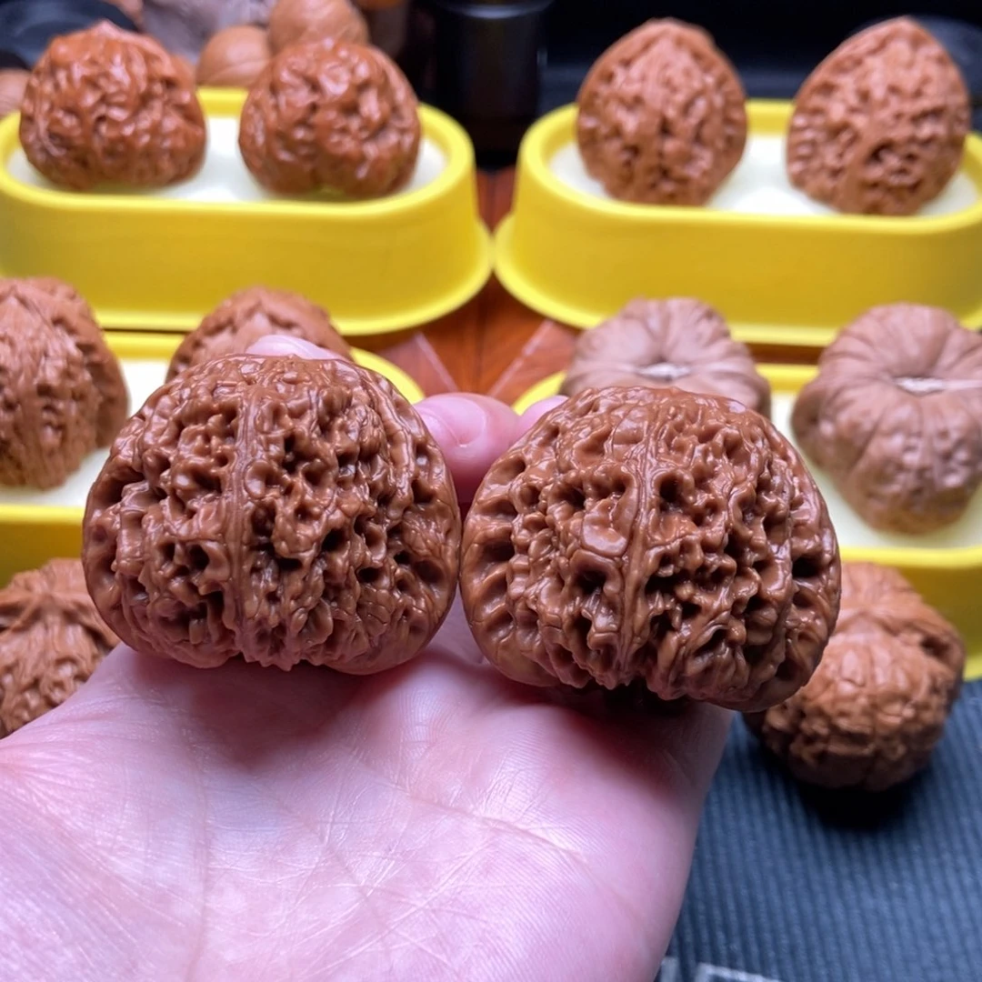 文玩核桃把件球疆