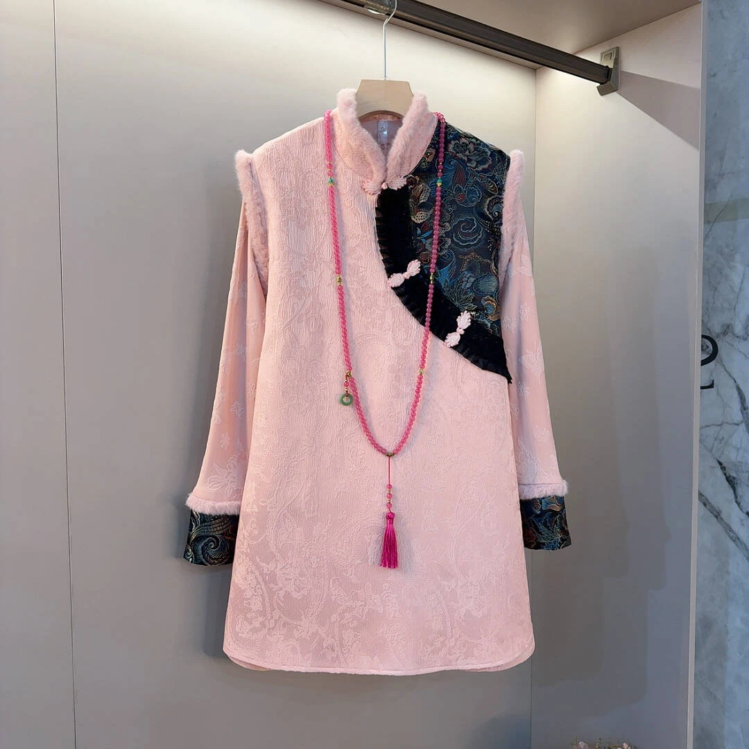 2025新年战衣气质新中式高端洋气盘扣拼接设计大码女装套装衣长83