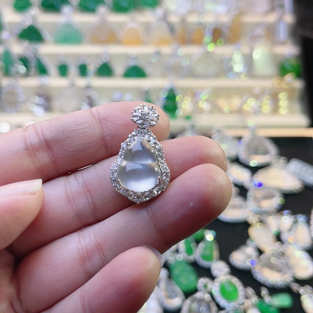 颈饰银S925镶嵌石英质玉