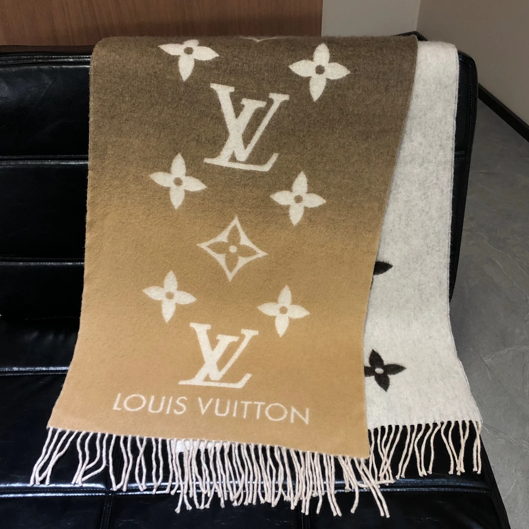 99新 LouisVuitton/路易威登  双面围巾成色看直播 GSS29944