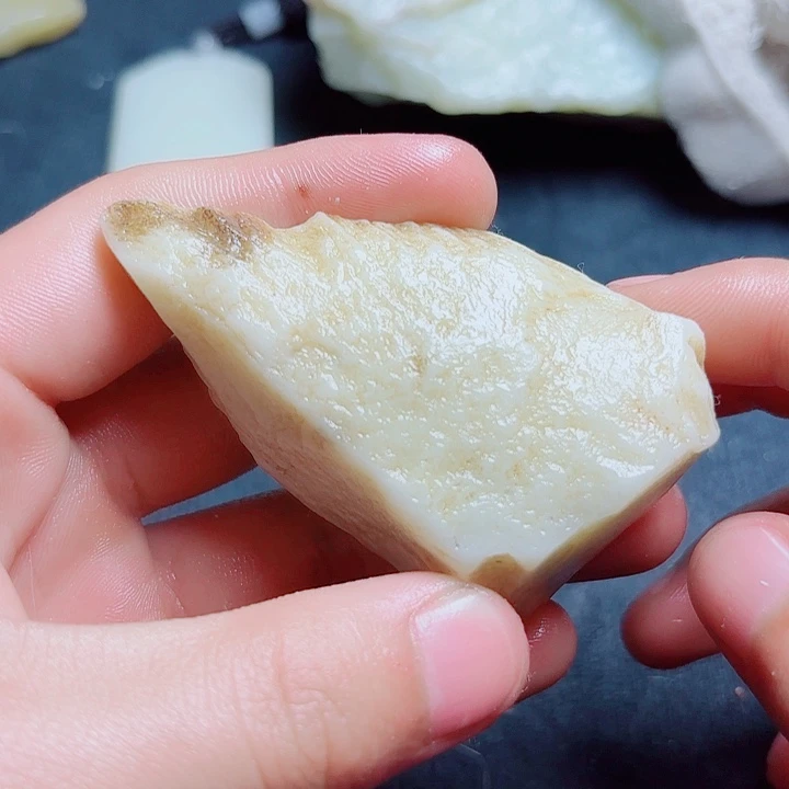 和田玉未镶嵌珠宝奇石