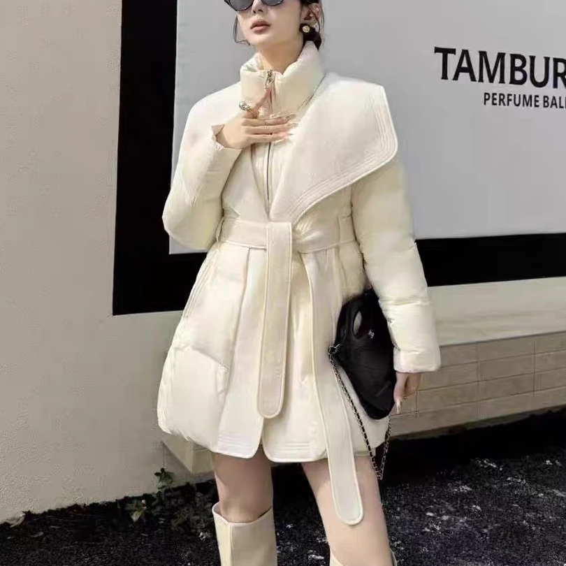 米莱Jiaer/冬季时尚设计师款大翻领收腰羽绒服29909