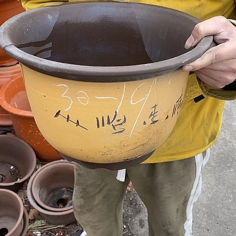 紫砂中国李新紫砂花盆，