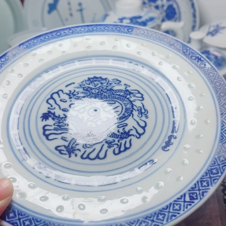 青花玲珑8寸平盘龙纹