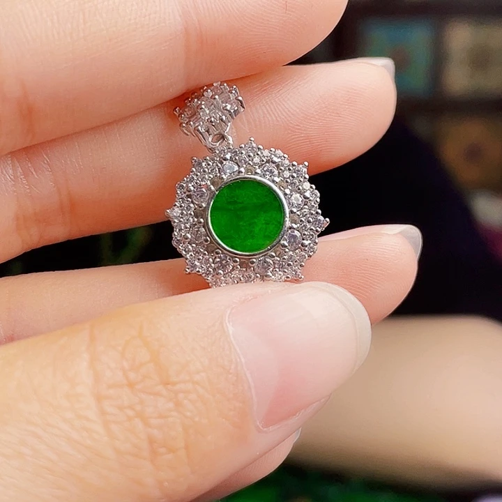 翡翠银S925镶嵌颈饰多样性