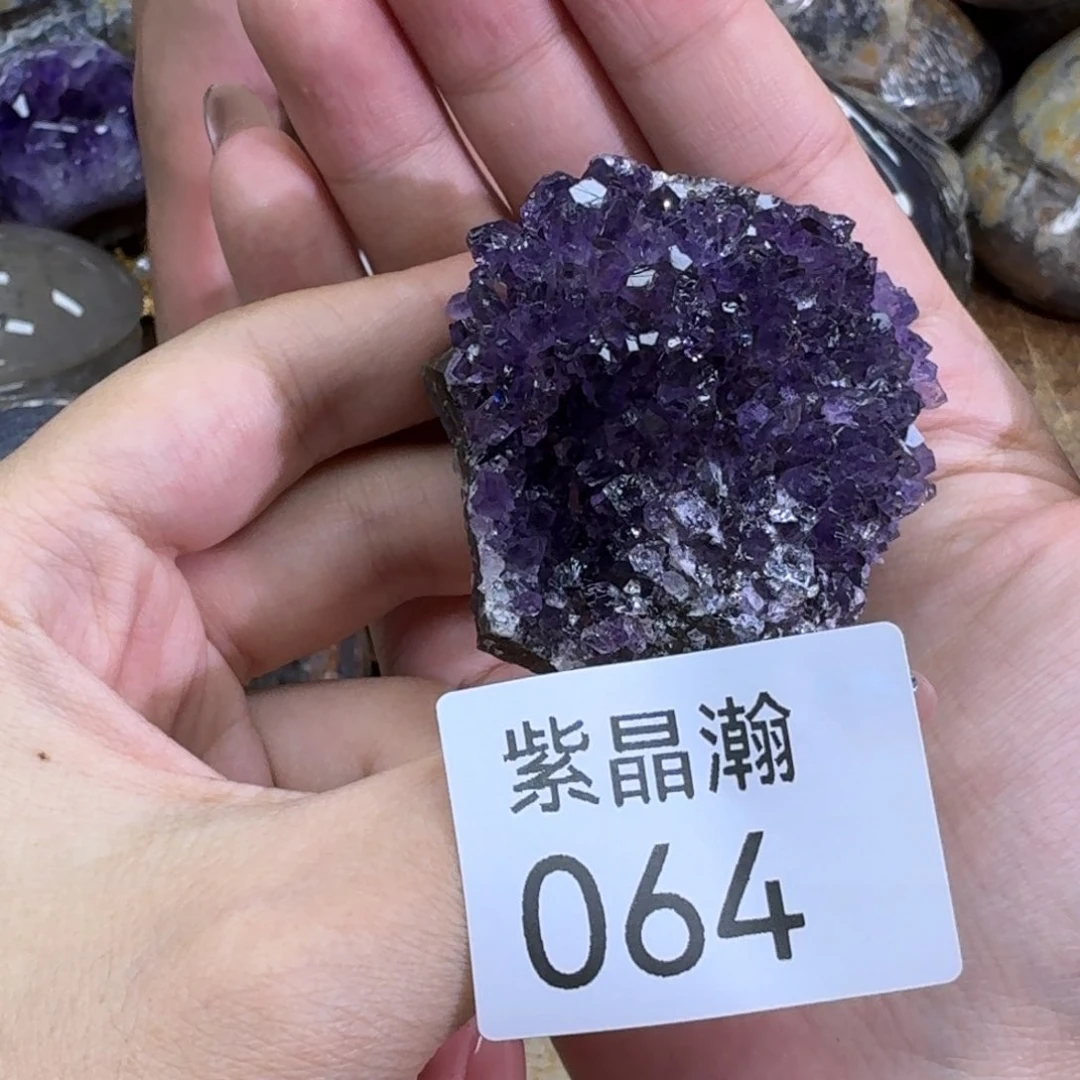 未镶嵌水晶大型摆件（非配饰）