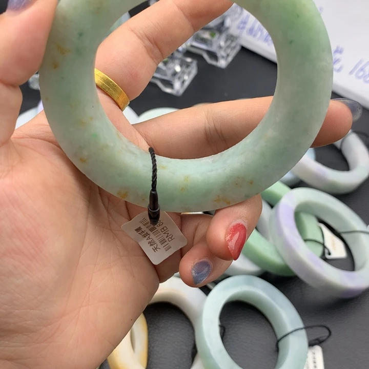 定制翡翠翡翠手镯未镶嵌V****?