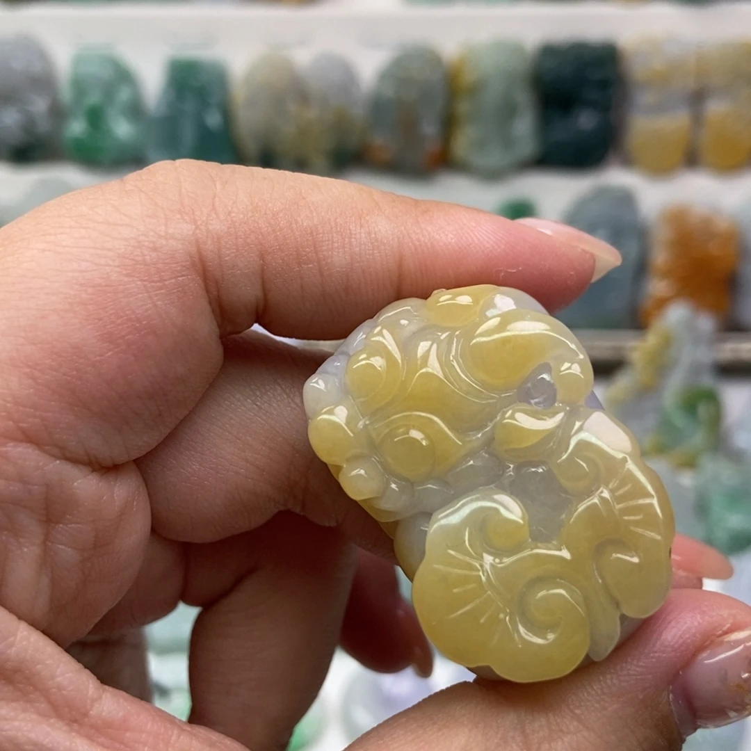 彦***丶吊坠(赠链)未镶嵌翡翠