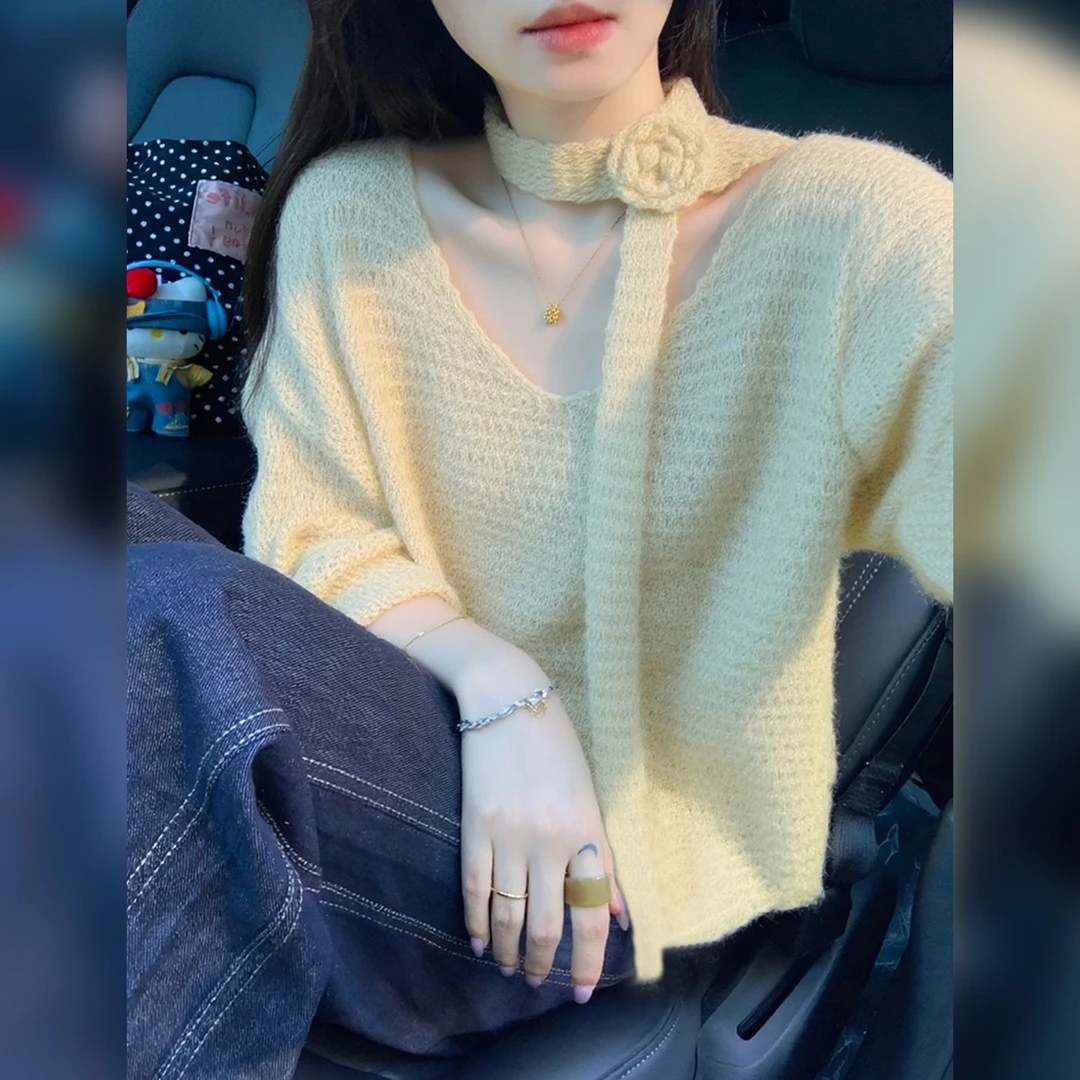法式慵懒风V领玫瑰花飘带挂脖针织衫女宽松显瘦长袖气质百搭毛衣