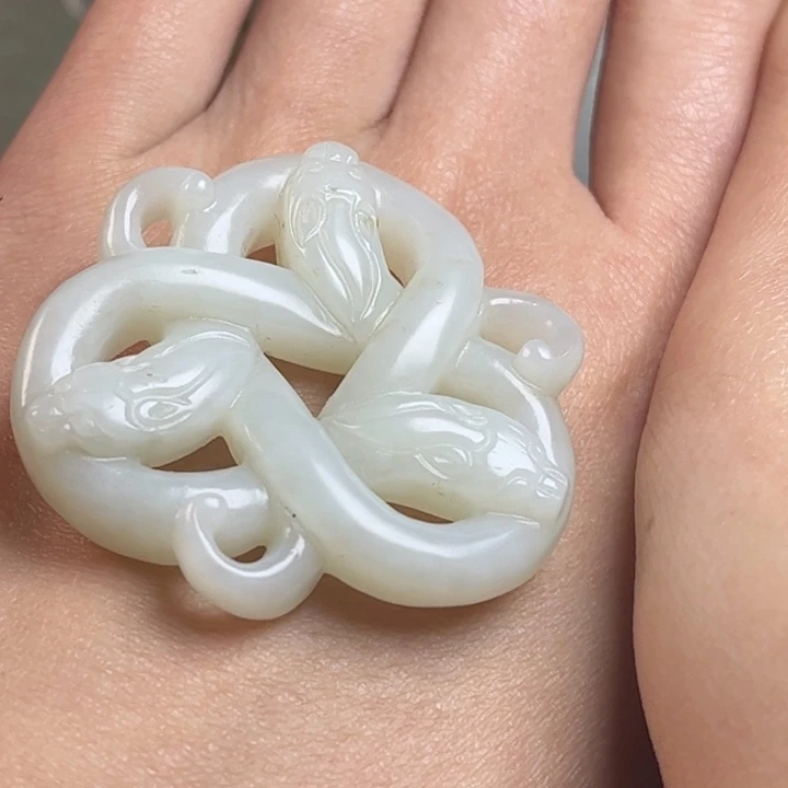 和田玉挂件未镶嵌本****）