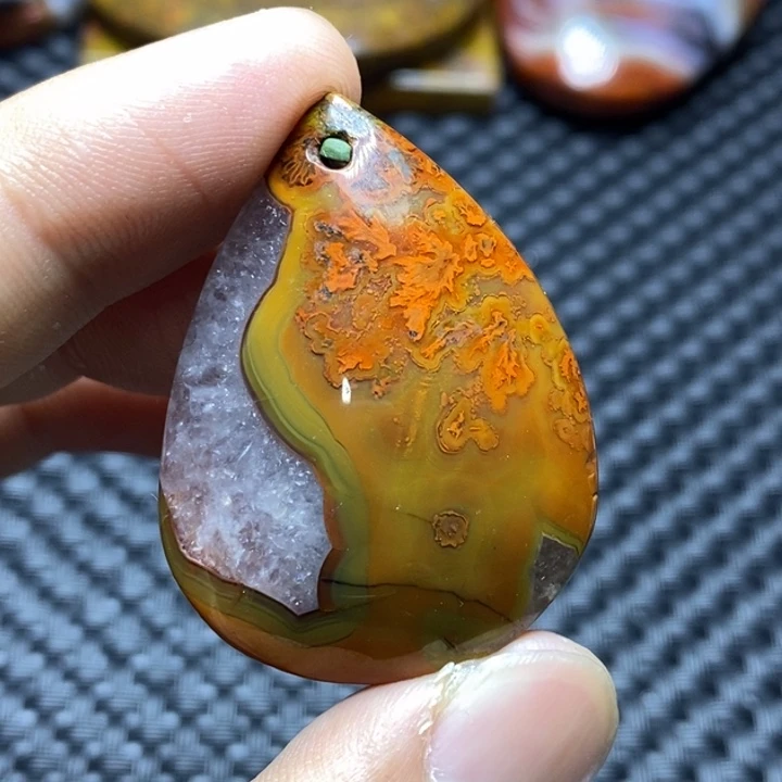 玛瑙/玉髓颈饰未镶嵌微*着