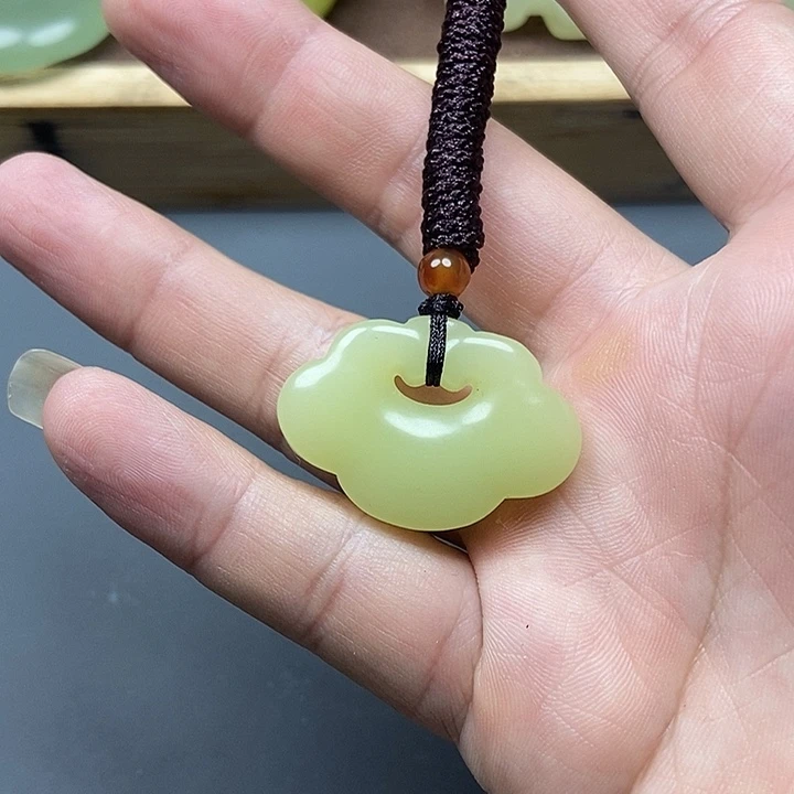 和田玉（糖玉）未镶嵌颈饰