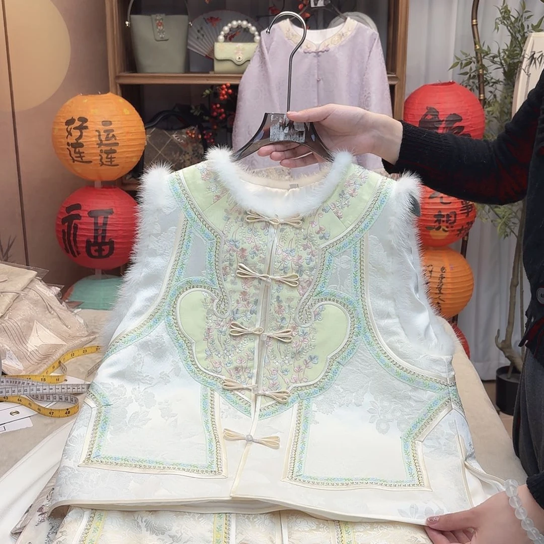 刺绣苏*花102胸围棉马甲