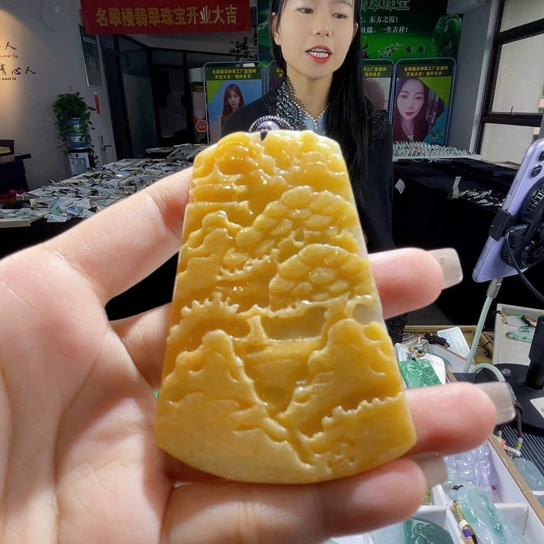 颈饰未镶嵌翡翠一个