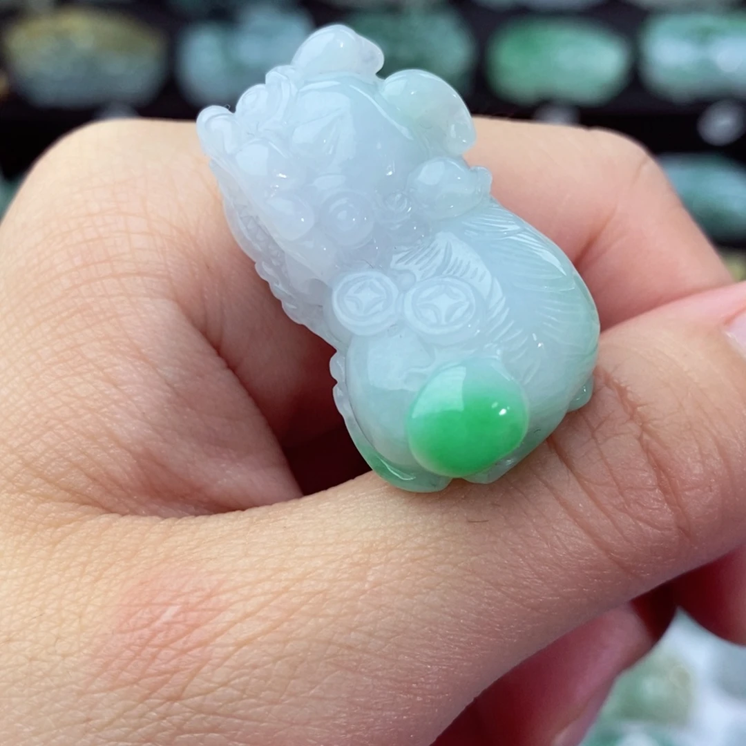 翡翠颈饰未镶嵌天然