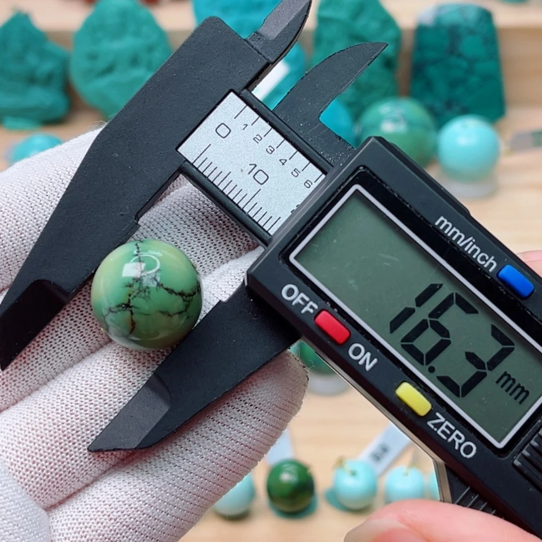 未镶嵌绿松石珠宝奇石