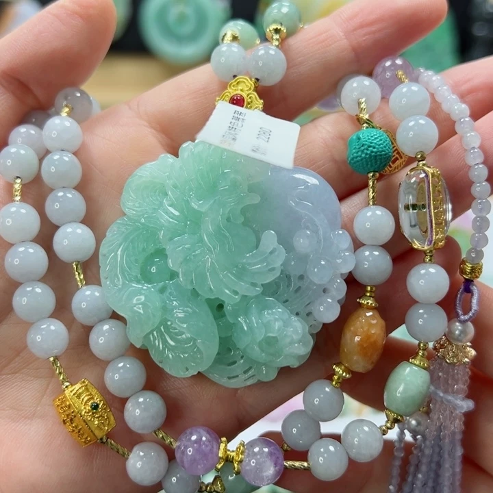 颈饰未镶嵌翡翠吊坠