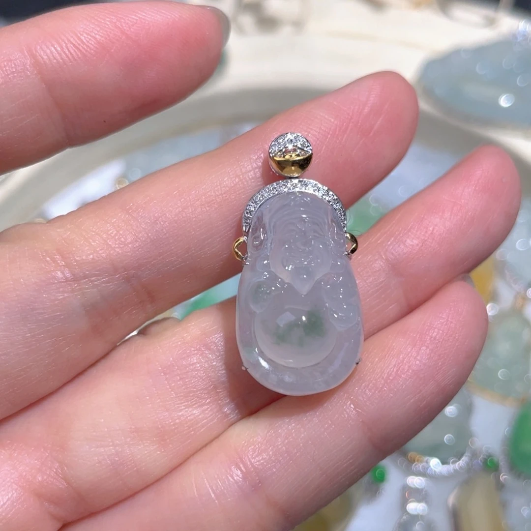 翡翠颈饰18K金镶嵌翡翠