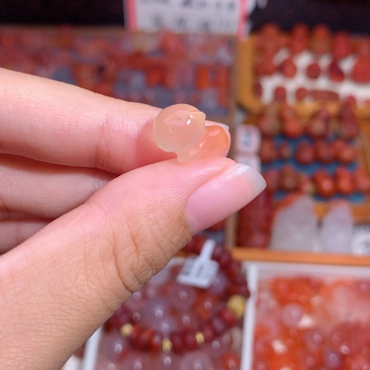 南红玛瑙未镶嵌南红小狗