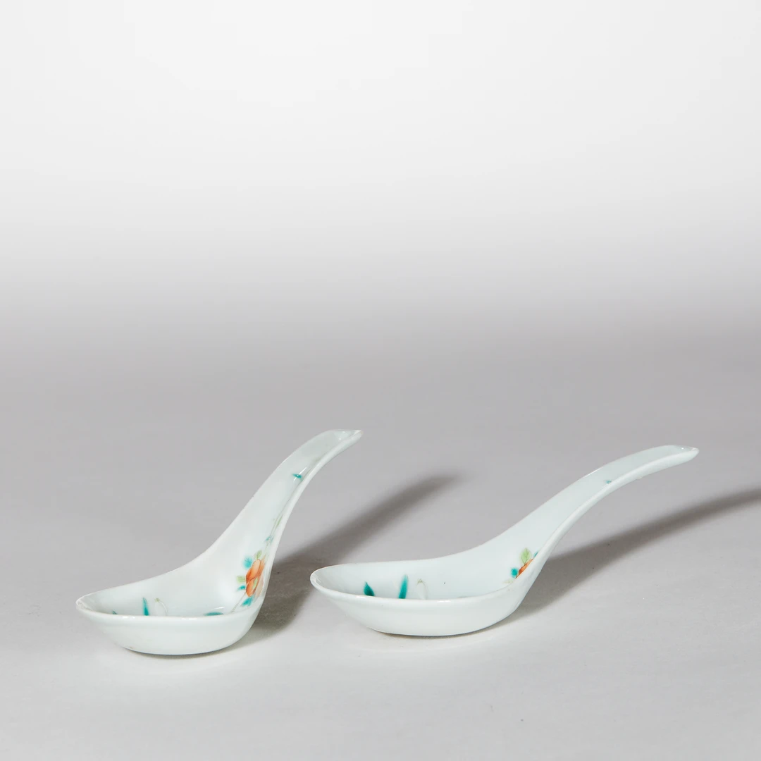 3974清晚期-民国·粉彩兰草纹羹匙(一对)【古董拍卖】