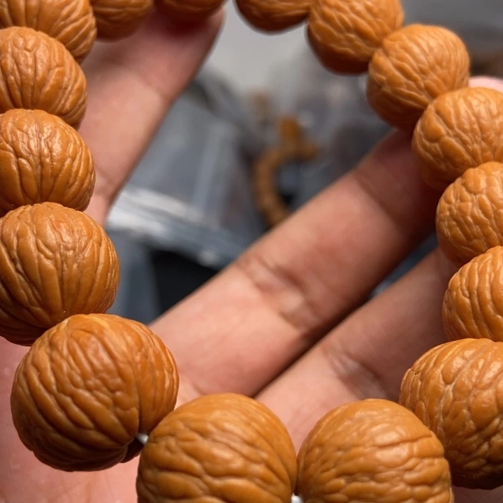 猴头核桃吊坠文玩手串