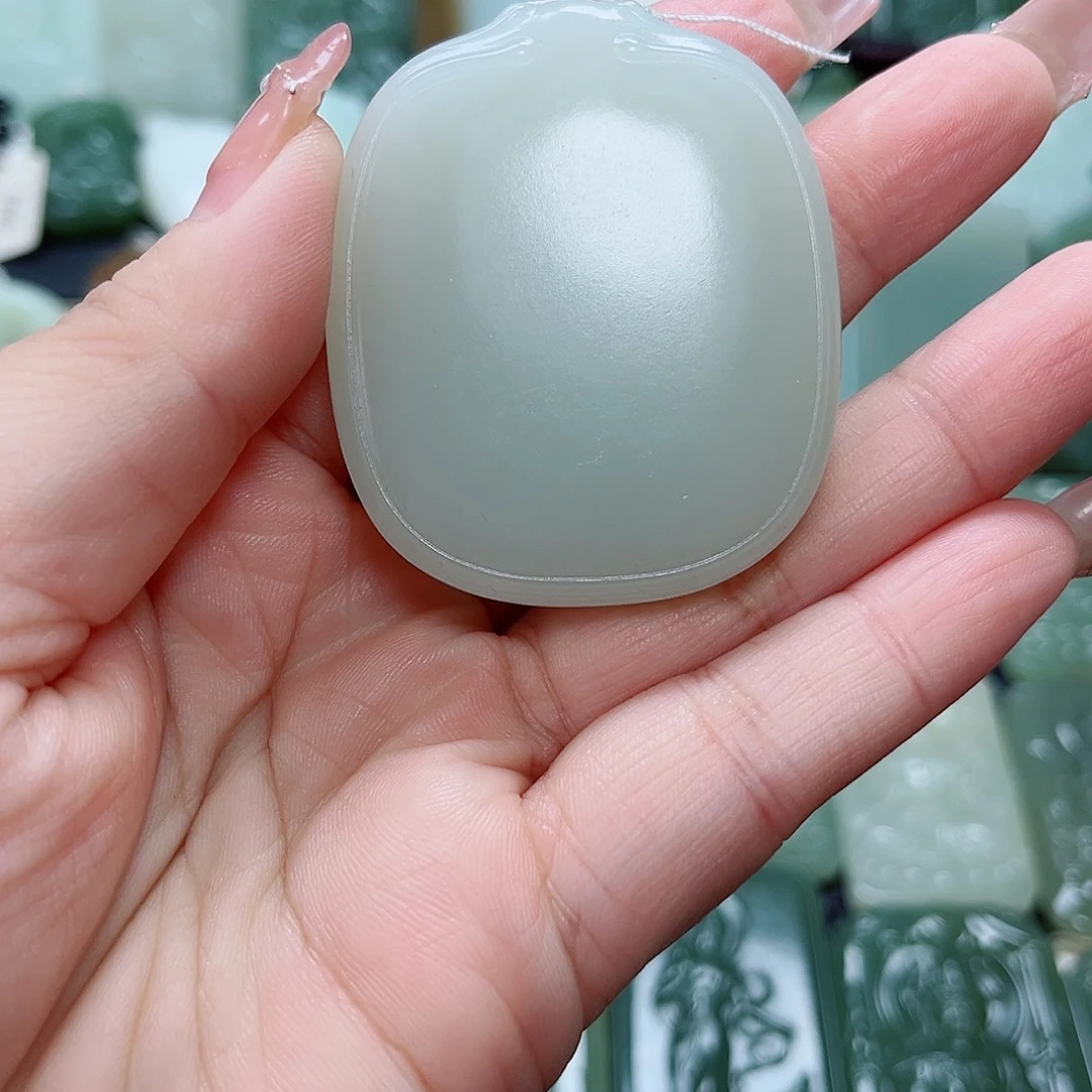 說***諨和田玉未镶嵌颈饰