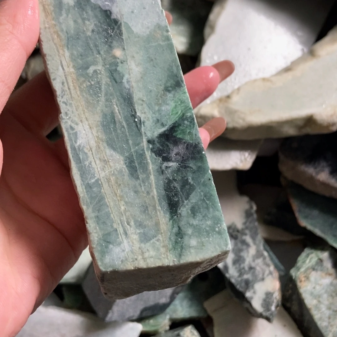 翡翠未镶嵌挂件天然翡翠