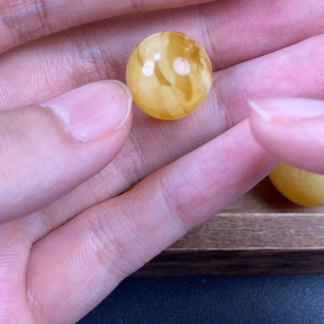 未镶嵌琥珀裸石玄阶54
