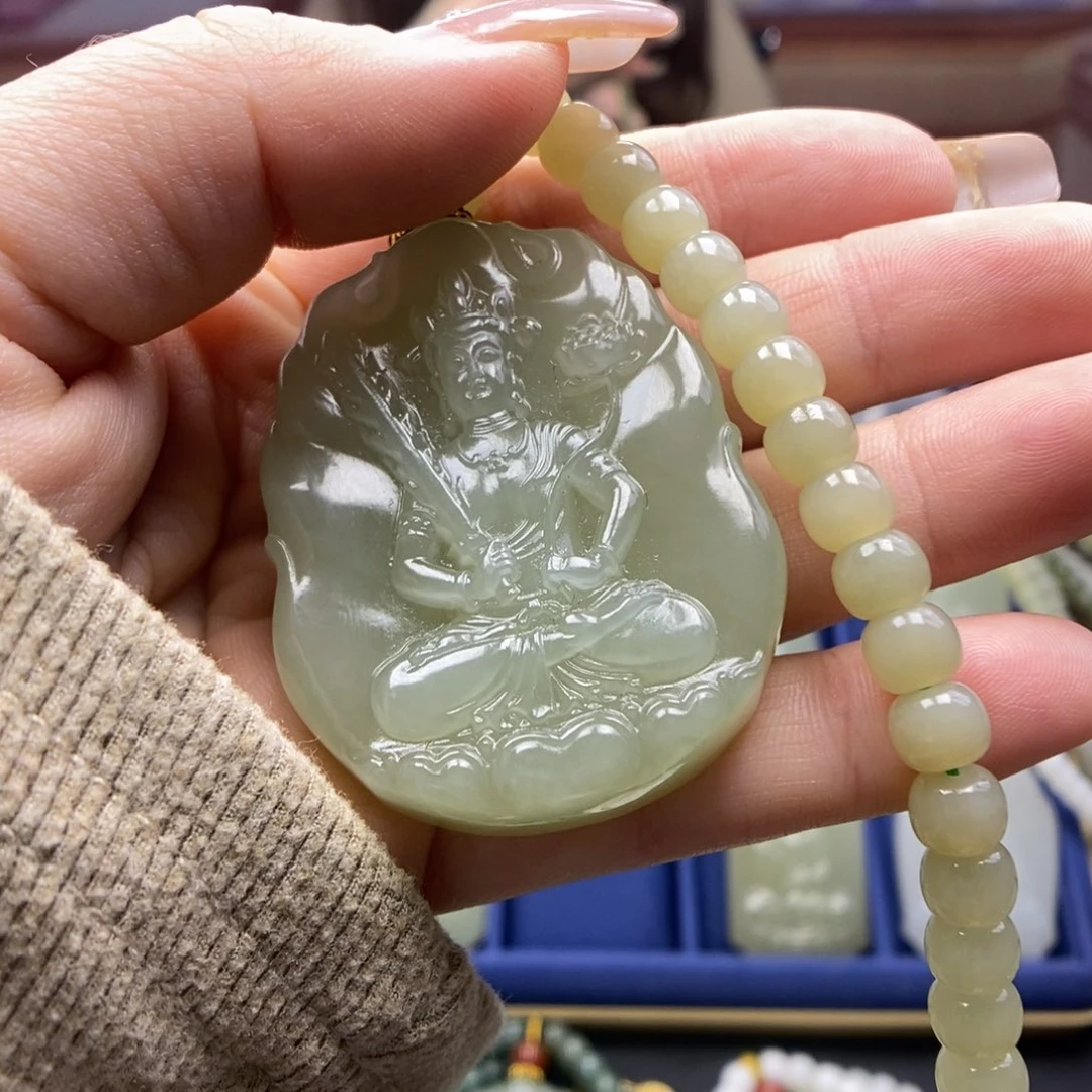 和田玉颈饰未镶嵌谭*子