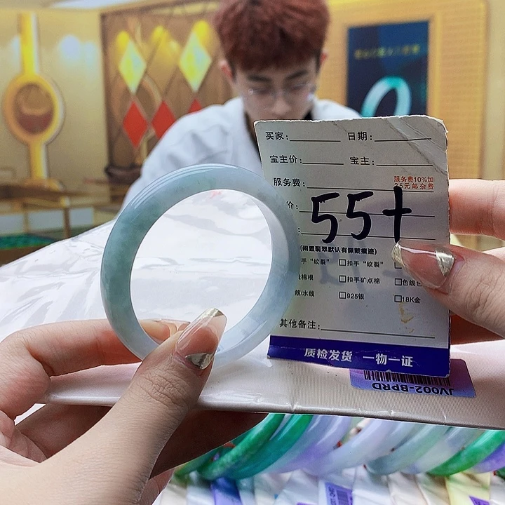 翡翠未镶嵌手镯000……