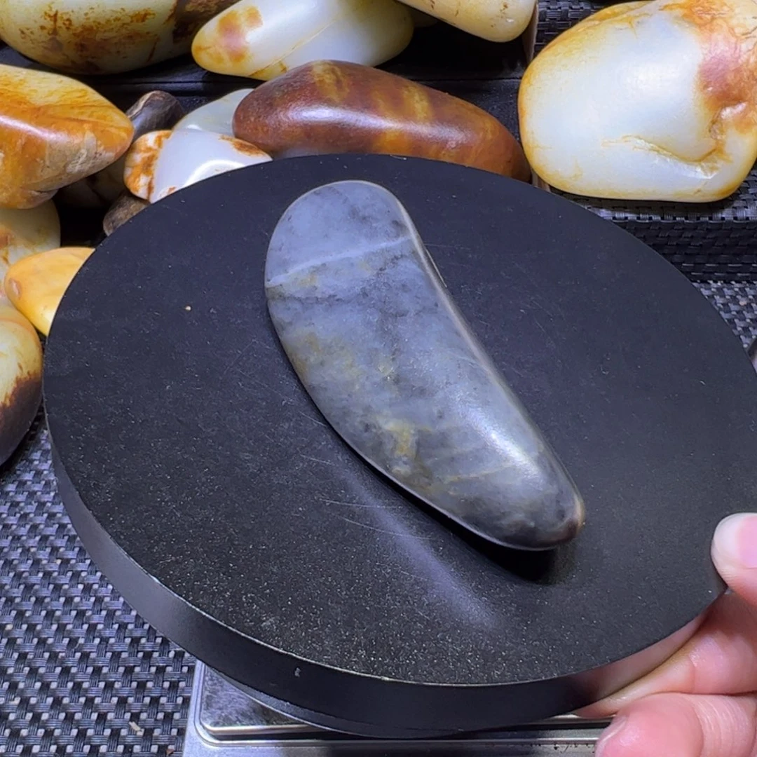 和田玉（子料）未镶嵌颈饰81克