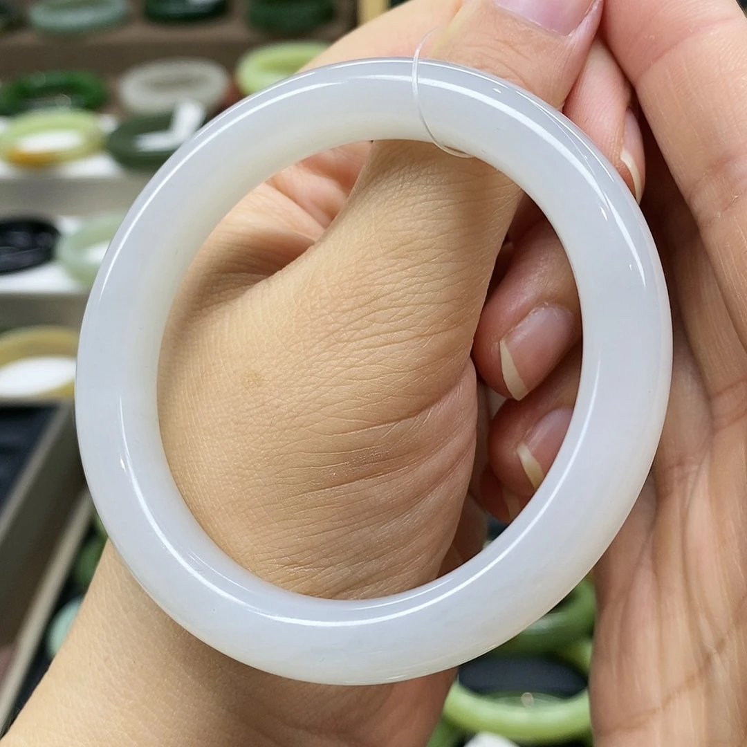 【闪购商品】未镶嵌手镯和田玉