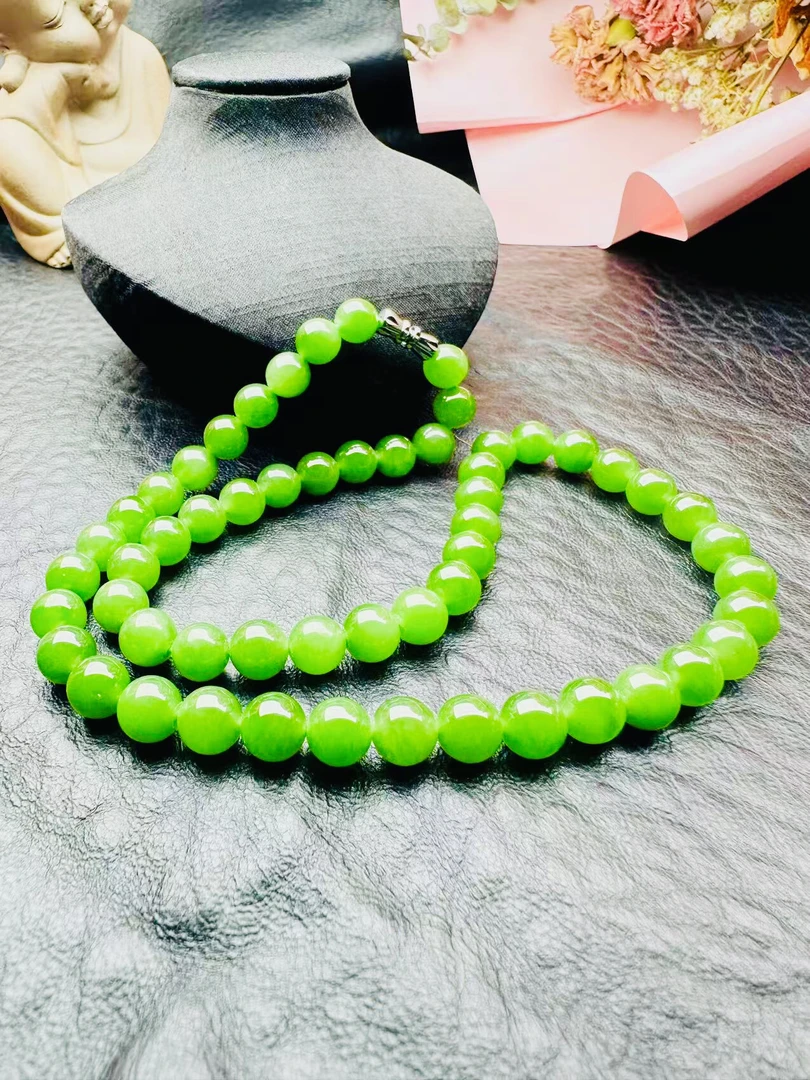 高品质阳绿7.8-8MM和田玉碧玉项链妈妈链时尚个性气质款送礼自戴