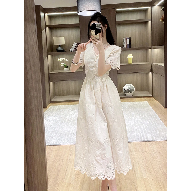 2025法式V领连衣裙女2025新款长裙收腰气质温柔风小仙女裙