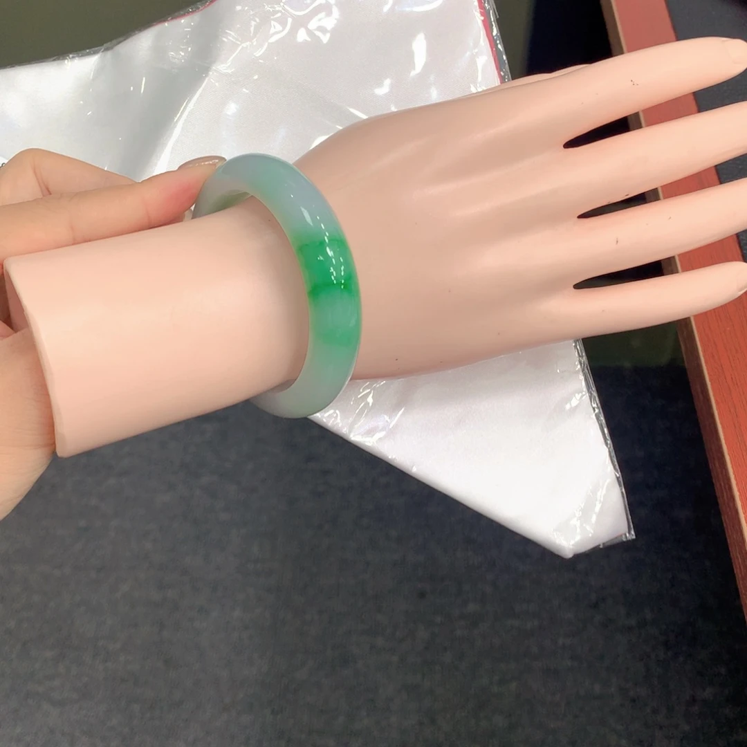 未镶嵌手镯翡翠翡翠